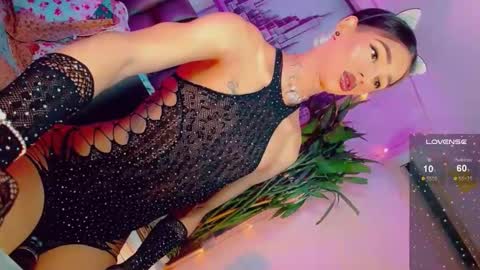 isabellagirs online show from March 27, 2026, 5:35 am