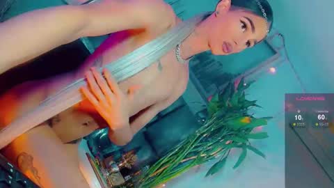 isabellagirs online show from April 11, 2026, 12:26 am