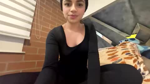 Snapshot of isabellakoffs chatting on February 4, 2026, 1:44 am Isabella.. back again online show from February 4, 2026, 1:44 am