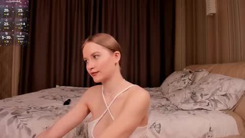 Snapshot of isabellatorrance chatting on September 23, 2025, 4:04 am Bella online show from September 23, 2025, 4:04 am