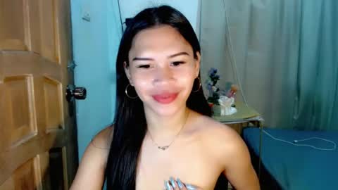 Snapshot of isabelle_amore chatting on July 12, 2026, 1:07 am Ysa online show from July 12, 2026, 1:07 am