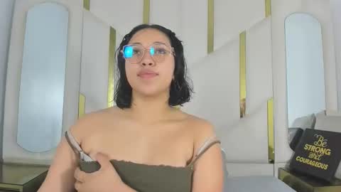 Snapshot of isabellrodriguez18 chatting on November 17, 2025, 4:07 am isabellrodriguez18 online show from November 17, 2025, 4:07 am