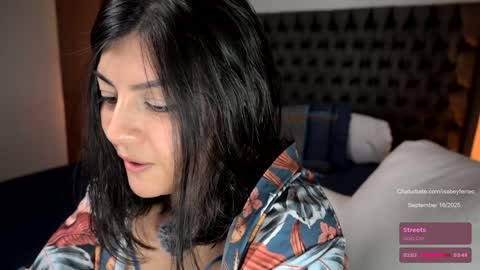ISABEY online show from September 18, 2025, 6:43 pm