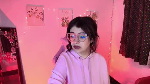 Isabella Ferrer online show from October 20, 2025, 9:54 am