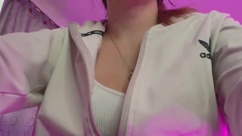 ISABELLA online show from April 3, 2026, 11:19 am