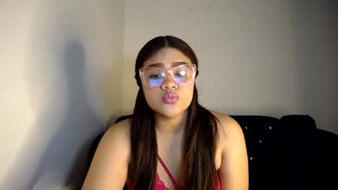 Snapshot of isamoon99 chatting on July 2, 2026, 6:14 pm Isa online show from July 2, 2026, 6:14 pm