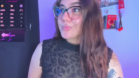 Isa online show from December 17, 2024, 10:22 pm