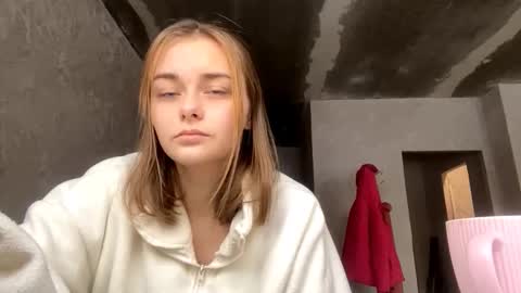 Snapshot of isauratorkelson chatting on November 16, 2025, 9:59 am Issa online show from November 16, 2025, 9:59 am