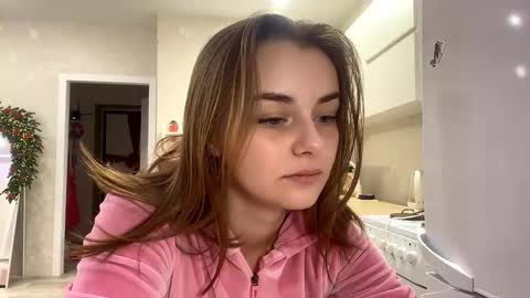 Snapshot of isauratorkelson chatting on December 18, 2025, 4:40 am Issa online show from December 18, 2025, 4:40 am