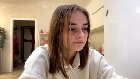 Snapshot of isauratorkelson chatting on December 21, 2025, 5:14 am Issa online show from December 21, 2025, 5:14 am