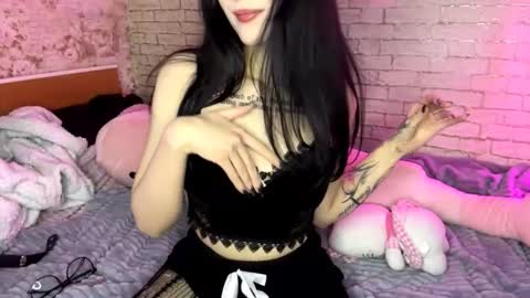 Snapshot of isauratorkelson chatting on February 27, 2026, 11:10 am Issa online show from February 27, 2026, 11:10 am