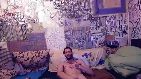 Snapshot of ischam187 chatting on October 18, 2025, 10:16 am ischam187 online show from October 18, 2025, 10:16 am