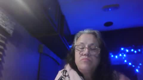 Iseestarz420 online show from December 8, 2024, 2:28 am