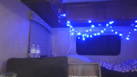 Iseestarz420 online show from December 12, 2024, 1:10 am