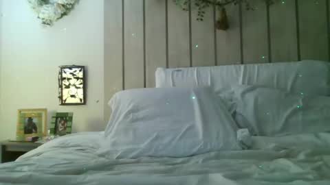 Iseestarz420 online show from September 26, 2025, 3:43 am