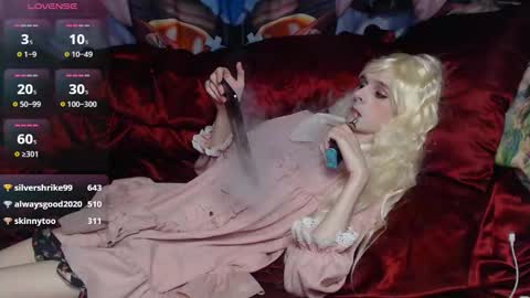 Sele online show from September 23, 2025, 10:46 pm