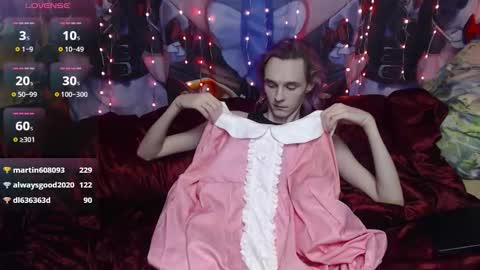 Sele online show from October 11, 2025, 10:19 pm