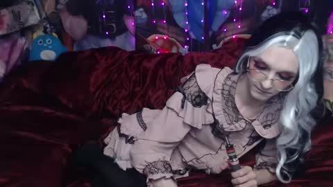 Sele online show from November 14, 2025, 11:02 pm