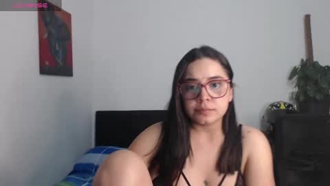 Snapshot of isemma chatting on February 3, 2025, 3:09 am Emma online show from February 3, 2025, 3:09 am