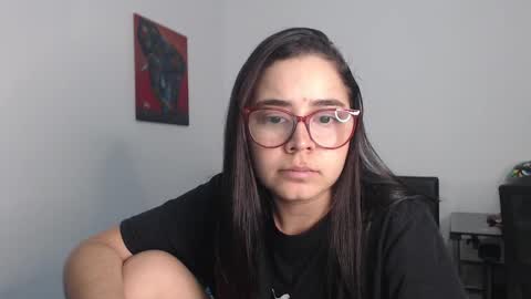 Snapshot of isemma chatting on February 9, 2025, 3:22 am Emma online show from February 9, 2025, 3:22 am