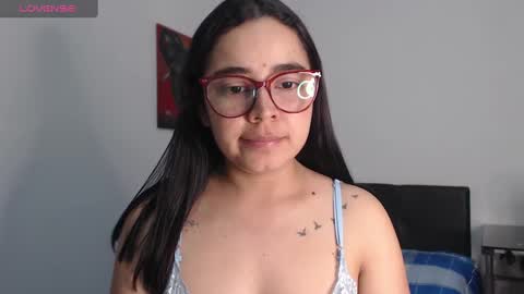 Snapshot of isemma chatting on February 11, 2025, 2:46 am Emma online show from February 11, 2025, 2:46 am