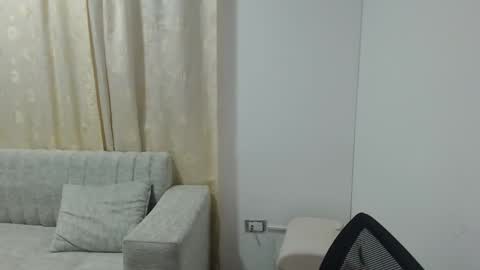 Emma online show from April 21, 2026, 3:13 am