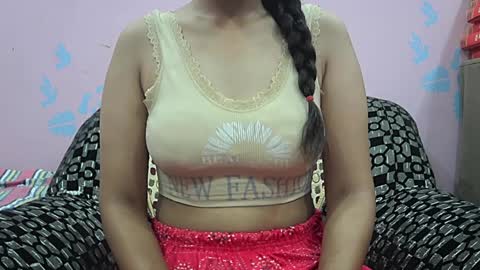Snapshot of ishika_singh_ chatting on June 18, 2026, 2:01 am ishika_singh_ online show from June 18, 2026, 2:01 am