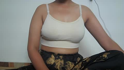 Snapshot of ishika_singh_ chatting on June 22, 2026, 3:25 am ishika_singh_ online show from June 22, 2026, 3:25 am