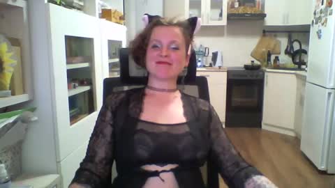 Snapshot of ishtar_25 chatting on January 25, 2025, 3:52 pm Ishtar 25 online show from January 25, 2025, 3:52 pm