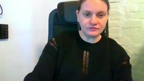 Snapshot of isingle_mom chatting on November 19, 2025, 5:51 am isingle_mom online show from November 19, 2025, 5:51 am