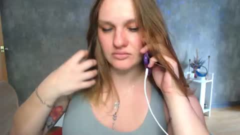 Snapshot of isingle_mom chatting on June 27, 2026, 11:15 am isingle_mom online show from June 27, 2026, 11:15 am