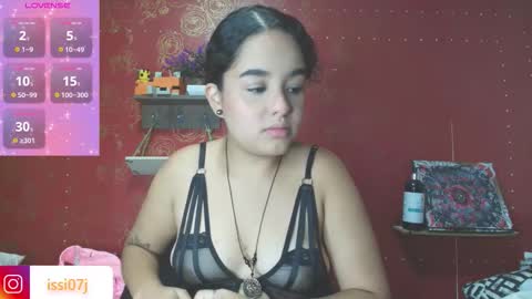 Snapshot of isis_blade chatting on October 11, 2025, 3:43 pm Isis Blade online show from October 11, 2025, 3:43 pm