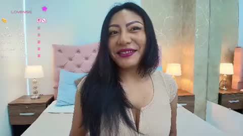 Snapshot of isis_choi chatting on July 12, 2026, 7:27 pm Isis Choi online show from July 12, 2026, 7:27 pm