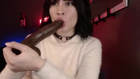 Snapshot of isis_diosa chatting on January 7, 2025, 10:52 pm Ana Maria online show from January 7, 2025, 10:52 pm