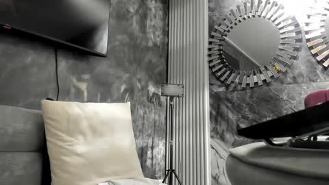 Snapshot of isisblakee chatting on September 20, 2025, 5:58 pm Isis online show from September 20, 2025, 5:58 pm