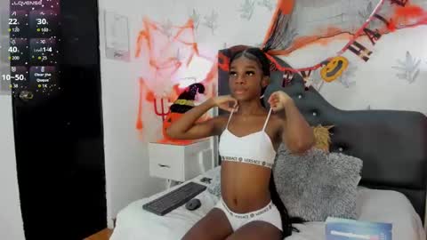 Snapshot of isisbrown_ chatting on October 26, 2025, 10:04 pm ISIS online show from October 26, 2025, 10:04 pm