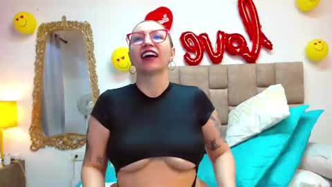 Snapshot of isisduzan chatting on February 21, 2025, 8:49 pm isisduzan online show from February 21, 2025, 8:49 pm