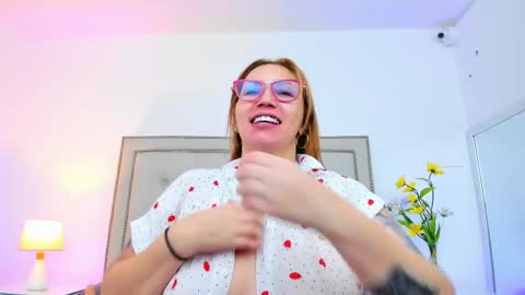 Snapshot of isisduzan chatting on February 28, 2025, 4:21 am isisduzan online show from February 28, 2025, 4:21 am