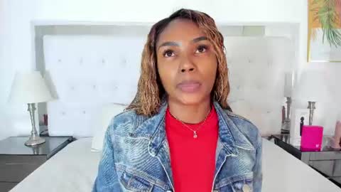Snapshot of isla_scott chatting on June 14, 2026, 11:23 am Vanessa online show from June 14, 2026, 11:23 am