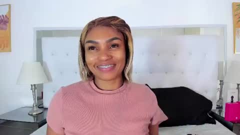 Snapshot of isla_scott chatting on July 1, 2026, 11:34 am Vanessa online show from July 1, 2026, 11:34 am