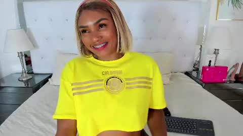 Snapshot of isla_scott chatting on July 7, 2026, 11:36 am Vanessa online show from July 7, 2026, 11:36 am