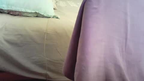 islandforfun online show from December 8, 2024, 7:22 pm