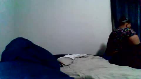 Snapshot of islandmaker chatting on June 2, 2026, 5:59 pm islandmaker online show from June 2, 2026, 5:59 pm