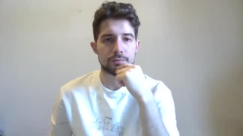 islaysince97 online show from April 6, 2026, 11:22 am