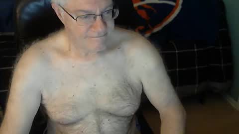 islesman22 online show from December 7, 2024, 10:56 am