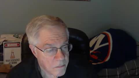 islesman22 online show from December 15, 2025, 2:05 am