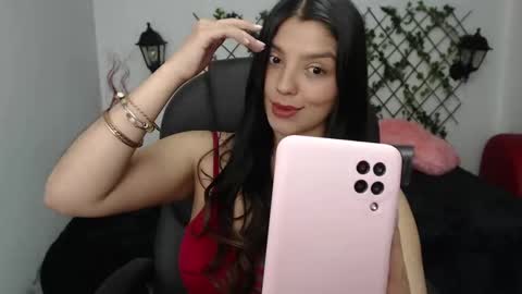 Issa  online show from October 3, 2025, 2:03 pm