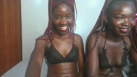 Snapshot of issa_sky1 chatting on January 9, 2026, 8:32 pm Sky online show from January 9, 2026, 8:32 pm