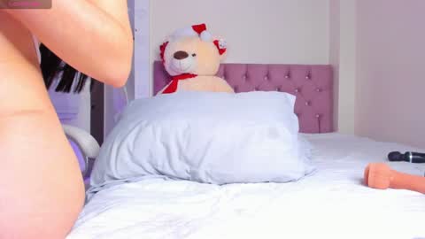 Snapshot of issabellarodriguez chatting on December 21, 2024, 6:19 am Isa online show from December 21, 2024, 6:19 am