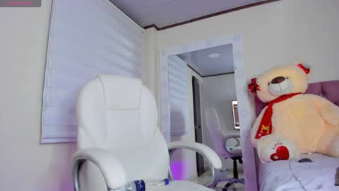 Snapshot of issabellarodriguez chatting on January 23, 2025, 8:15 am Isa online show from January 23, 2025, 8:15 am